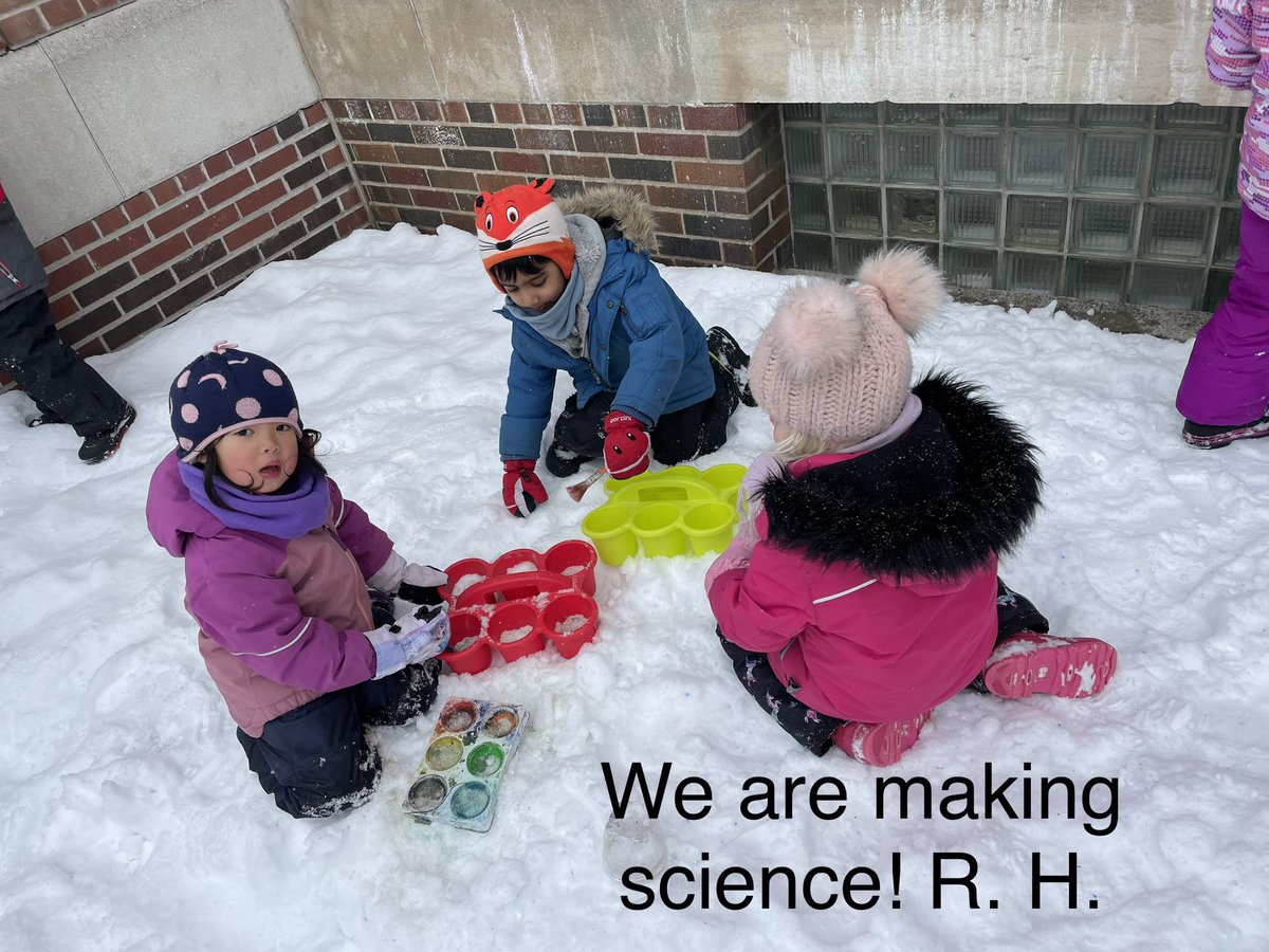 CreativeKindie's tweet image. So much fun with the #snow today! We sprayed snow, painted snow, wrote letters in the snow, made snow families and created ball runs! #literacy #playbased #EarlyChildhood #kindergarten #tdsb #collaboration #selfreg @MichelleLaMar15 @AllenbyPS_TDSB