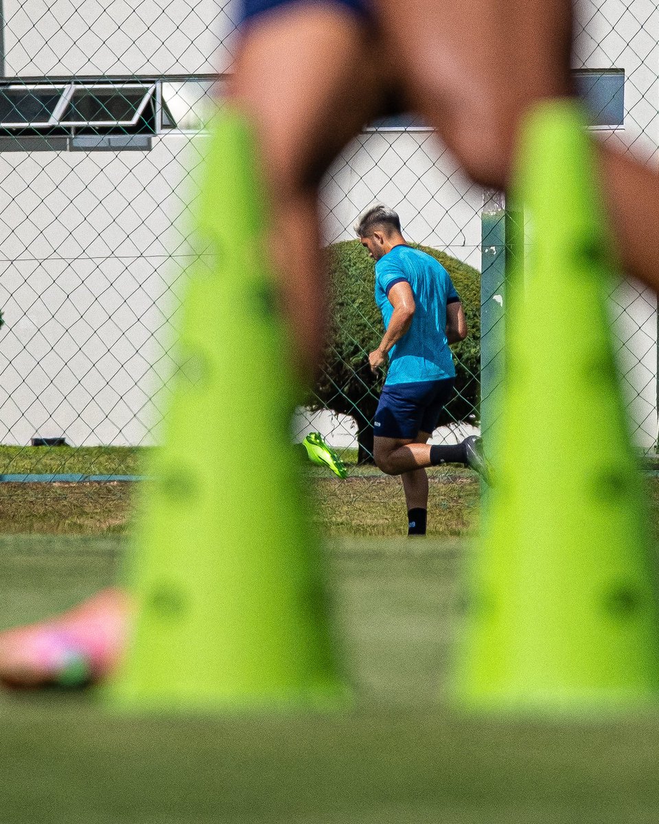 Aos poucos, o meia <a href="/AndreyRamos98/">Andrey Ramos</a> está voltando. 💚

#VamosCoxa

📸 Guilherme Griebeler | Coritiba