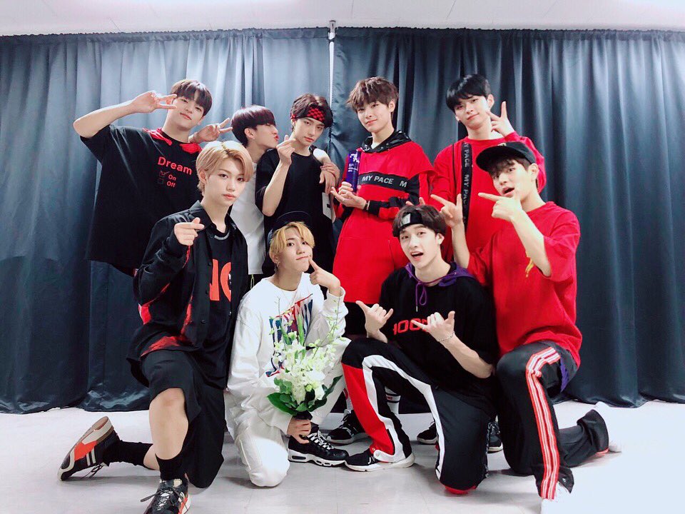 stardust_mp4's tweet photo. ㅤ  ᅠ
ㅤ  ᅠ 
星から ☆ 高く! ⊹ 𝑓ollow the moon
on the 𝑠ky while this time #update
gives energy to the 𝑒ight 𝑠tars that
look for some 𝑟ocket ♡ 𝑝unch 𝕧ibe
ㅤ  ᅠ
ㅤ  ᅠ https://t.co/4k8l4HgjWd