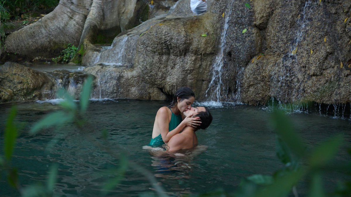 ¿Lograrán Elsa y Andrés ser felices? 
#PerdonaNuestrosPecados #LasEstrellas