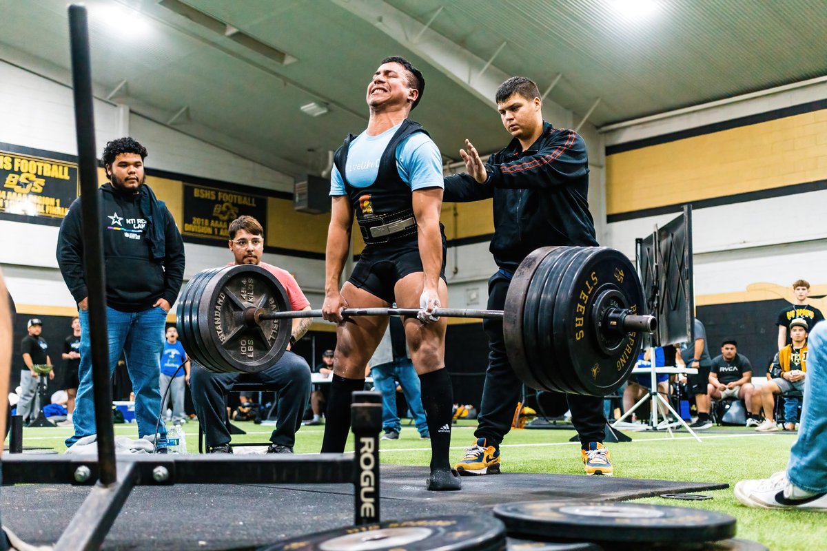 amybcortez's tweet photo. Lake View Chiefs placed 2nd as a team. Ian placed 1st in 165 wt class!!  1390 total 💪🏼 #TheRoadToAbilene23 #THSPA23 @IanCortez2410 @CoachTCortez @SAISD_Athletics @LakeViewPL1 https://t.co/vPNXCMEmAN