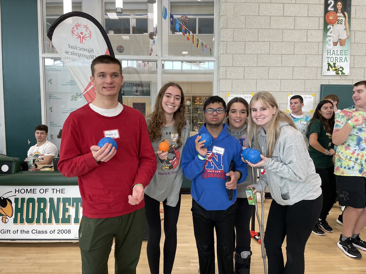 Big shout out to Unified Bocce who won 9 out of their 12 games this past weekend at the Special Olympics Bocce Tournament‼️Awesome job by all‼️ #GoRedHawks