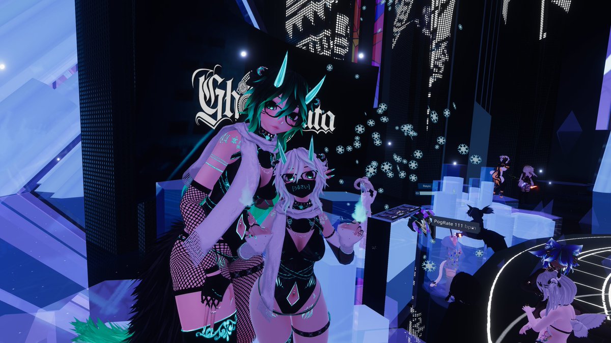 Bookieson_'s tweet photo. Danced the whole set for @GHOSTDATA_ with @L0kness last night!!!💙 Absolutely amazing! https://t.co/shawMwo0cr