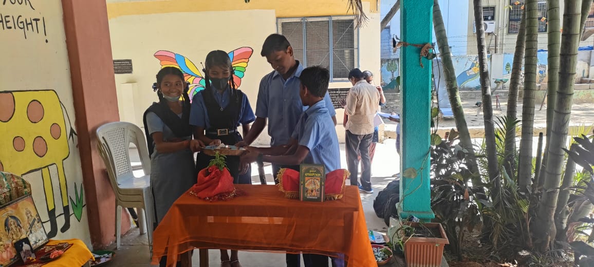 AshramBlr's tweet photo. Celebrations Initiated by Sant Shri Asharamji Bapu such as #ParentsWorshipDay, #TulsiPujan &amp; #GeetaPujan were conducted in two schools at Domlur, #Bengaluru on 19th Jan 2023.~

🔹Bangalore Public School.
https://t.co/MvRCA1DTc9

🔹Karnataka Public School.
https://t.co/bgwzqAJbsO https://t.co/cnCDkEn4N1