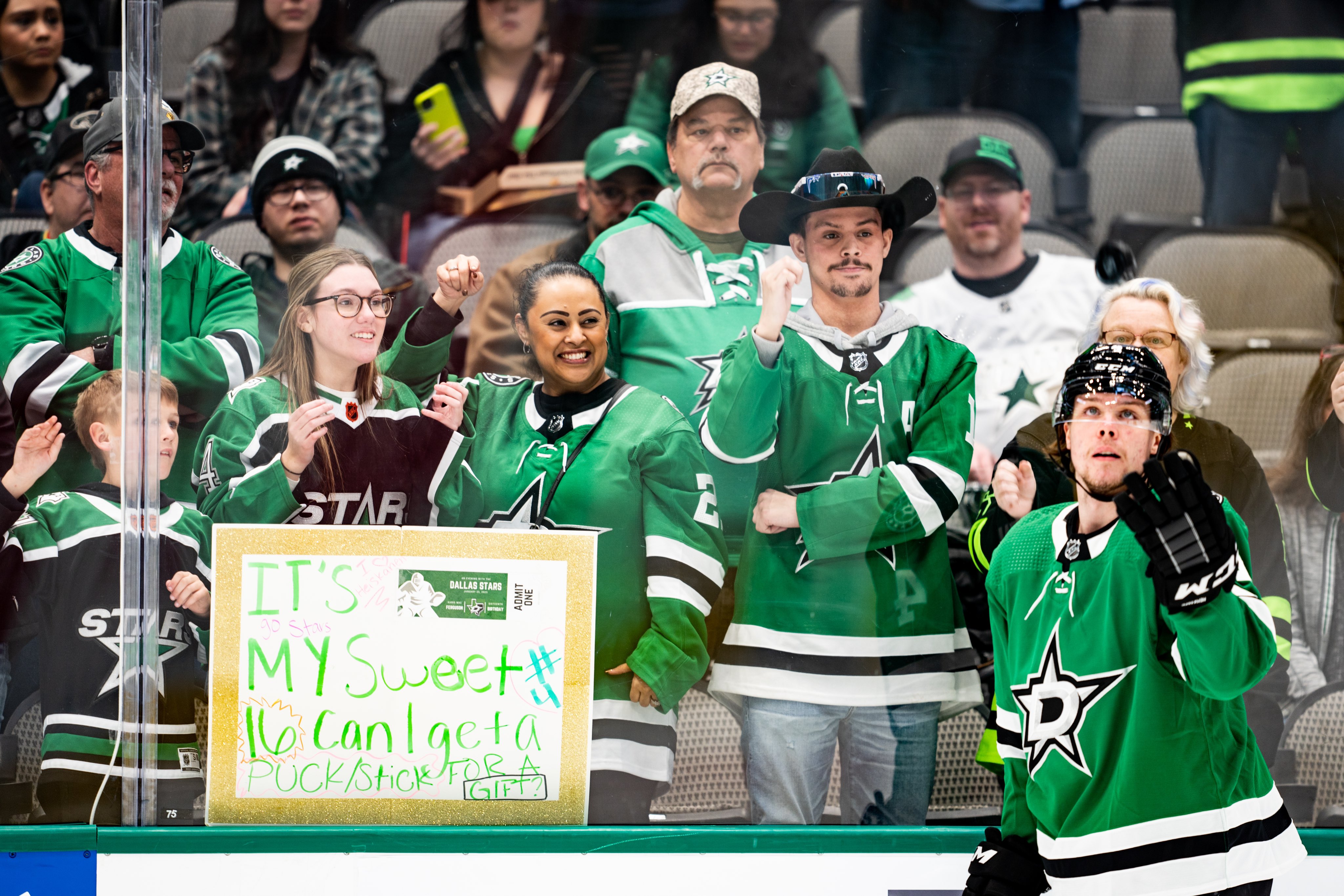 Dallas has the choice to make this a reality!! My hope for a 2023-2024 30th  anniversary throwback do the right thing Stars!! : r/DallasStars