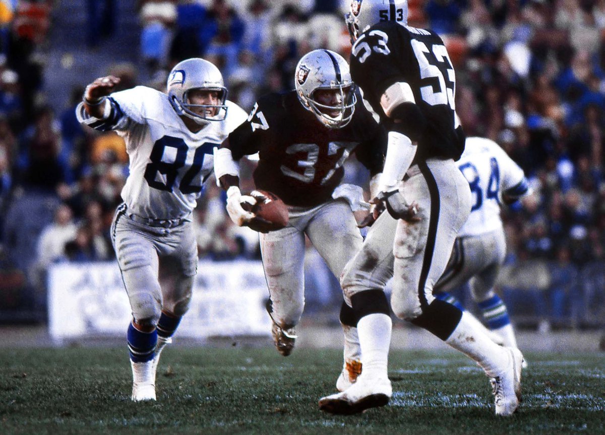 Scott Sommerdorf (@scottsommerdorf) on Twitter photo Remember that time Oakland #Raiders legend Lester Hayes intercepted a pass intended for Seattle legend Steve Largent? Neither did I until I saw this unedited frame from a game in the early 80’s in Oakland. <a href="/bradmangin/">Brad Mangin</a> <a href="/CAGisMe/">CarlosAvilaGonzalez</a> How did I miss it on deadline? 🤷🏻♂️ Remember that time Oakland #Raiders legend Lester Hayes intercepted a pass intended for Seattle legend Steve Largent? Neither did I until I saw this unedited frame from a game in the early 80’s in Oakland. <a href="/bradmangin/">Brad Mangin</a> <a href="/CAGisMe/">CarlosAvilaGonzalez</a> How did I miss it on deadline? 🤷🏻♂️