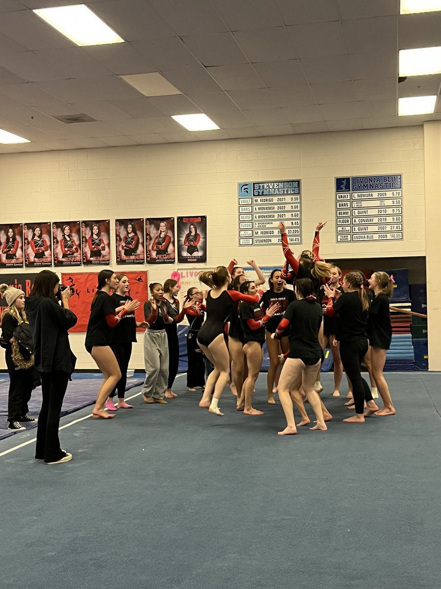 Churchillgames's tweet photo. Congratulations to Livonia Red on a clutch win over Livonia Blue! https://t.co/PIrbKSRszg