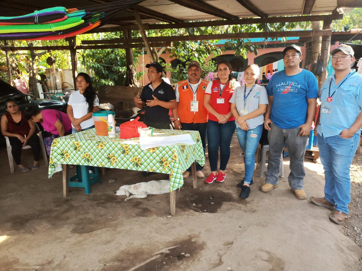 SESAN_Suchi's tweet photo. #COMUSAN del municipio de San Gabriel, realizó reunión con la #COCOSAN de Guayacán, preparando recetas nutritivas, promoviendo la alimentación saludable. #GCNN https://t.co/rSZniYq9Qd