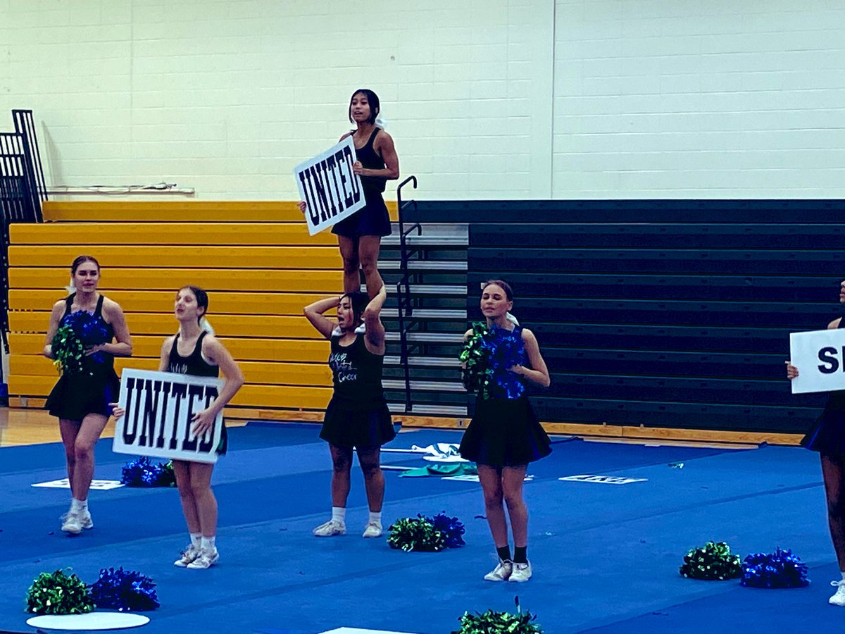 cincottajessica's tweet photo. It was great to get a sneak peek at our @HSS_PirateCheer and @hsncheer preparing for their national competition. #wearesouth @wwp_athletics https://t.co/B5dMYTdmnq