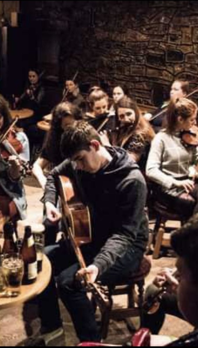 mccaguesbar's tweet photo. Looking forward to another great session like this one this Friday night, 3rd February with Aoife &amp; Darragh McCague le Karla NíChléirchín. #MolAnÓige 🎻🎻🎻 https://t.co/4JJQow73TN