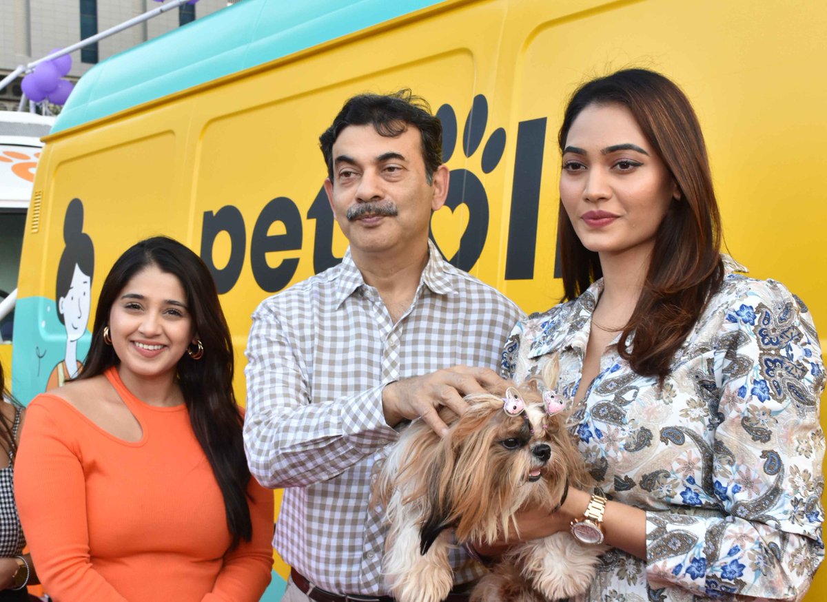 puducherri's tweet photo. I sincerely thank @jayesh_ranjan sir for launching State of art technology First of its kind pet grooming vans in @THubHyd 
These are first lot of 400 vans all over India
Thanks to all Guests &amp;well wishers
Excited to serve petcommunity
@ImSpandanaa
#petfolk
#Petfolkgroomingvans https://t.co/VTj9y7bH5G
