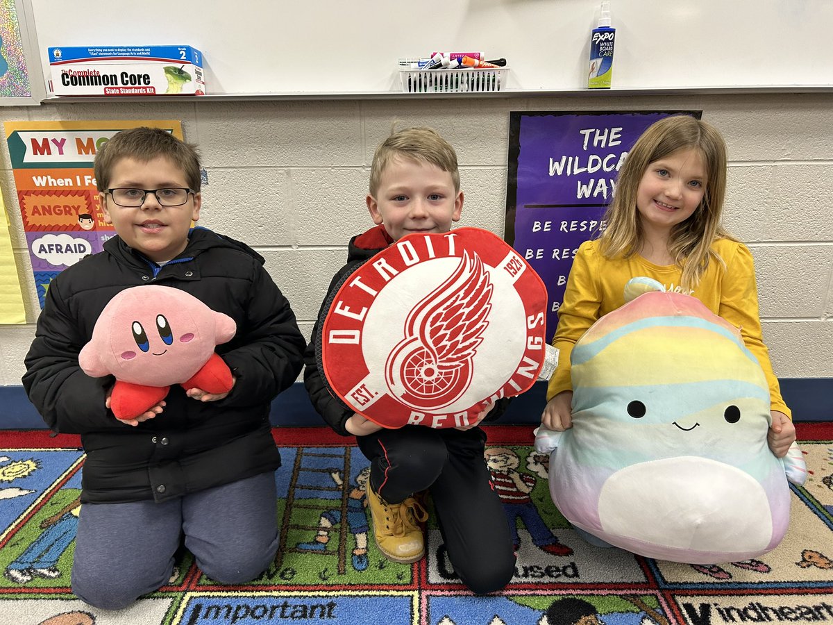 barton2ndgrade's tweet photo. They were so excited to cash in their Dojo points for bring a stuffed animal, lunch with teacher, or book tokens! #wegienkawildcat https://t.co/PpspQqz9qx