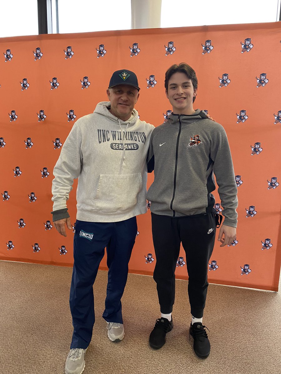 Great meeting with @CoachMongero today !! #chiponyourshoulder #playbig #TIG