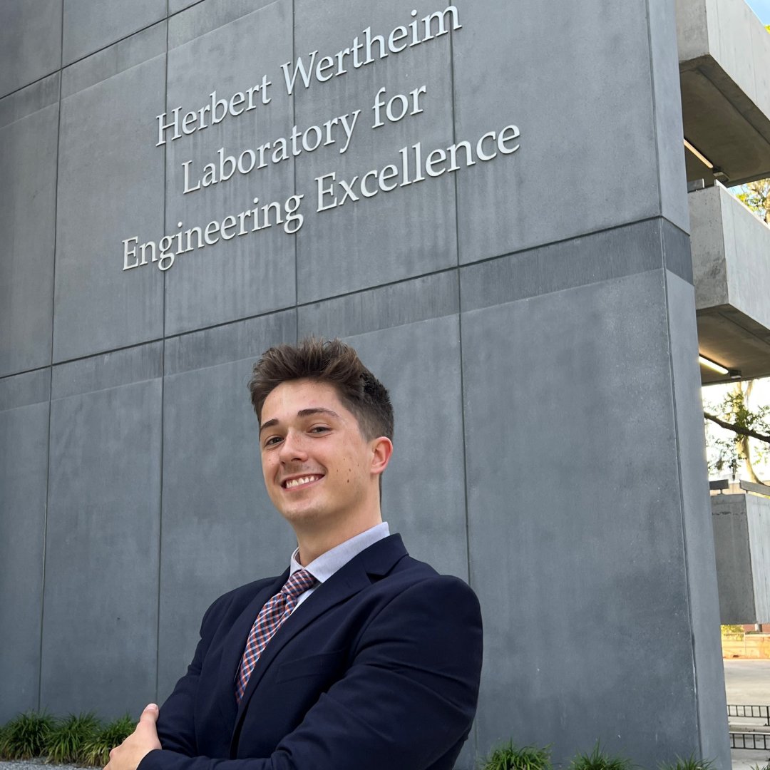 ufippd's tweet photo. This week's student spotlight is with Kolten Kossler!

Kolten is an Aerospace and Mechanical Engineering major on team Composite Guardian. His project sponsor is Northrop Grumman. Outside of the classroom, he enjoys running, weightlifting, and biking.
#ufippd #GatorEngineers 🐊 https://t.co/CZxlWDSCQy
