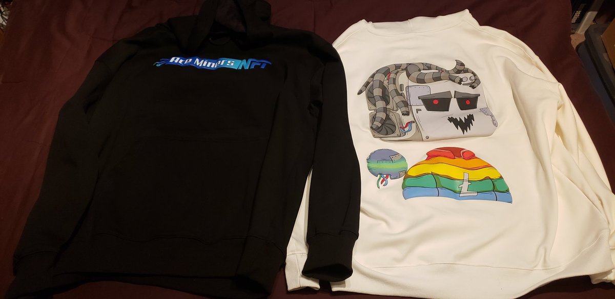 Got my <a href="/AceMinersNFT/">Ace Miners NFT - SOLD OUT</a> merch. Quality is like no other and they are sooooo soft😍. Thanks to the Ace team for hooking me up🔥🔥🔥

They are minting now: mint.aceminersnft.io

Discord: discord.gg/aceminersnft

#AceMiners #Merch #MerchMonday #NFTCommunity #NFTProject