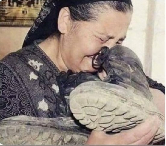 oguz_DAG83's tweet photo. #ŞehadetEsasKadroHaktır
#UzmanÇavuş
@alitilkici38
Ayaklarına taş değmesin dediklerinize kadro ve özlük hakları çok mu? https://t.co/y2FTI4sHot