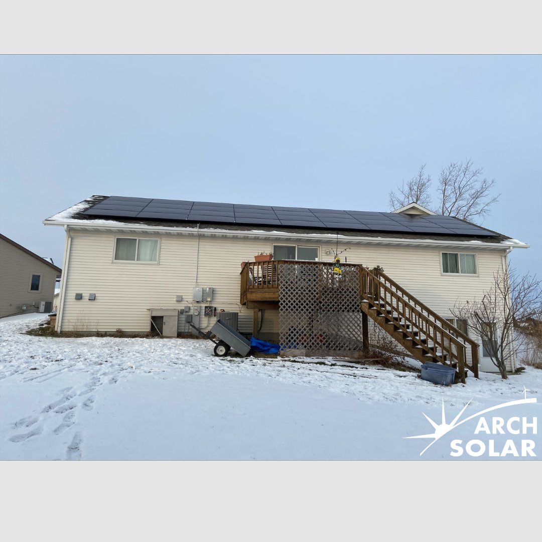 Arch_Electric's tweet photo. A smart homeowner in Waldo recently installed this 14.58kW system that will pay itself back in less than 10 years and amount to over $65,000 in lifetime savings!
#smartsolar #wisconsinsolar https://t.co/Sx7VkCxWKh