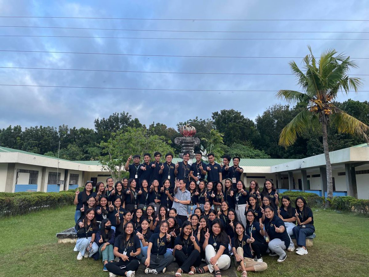 iris_mercadejas's tweet photo. BS Accountancy 2 ✨ https://t.co/Im9icDSLHw