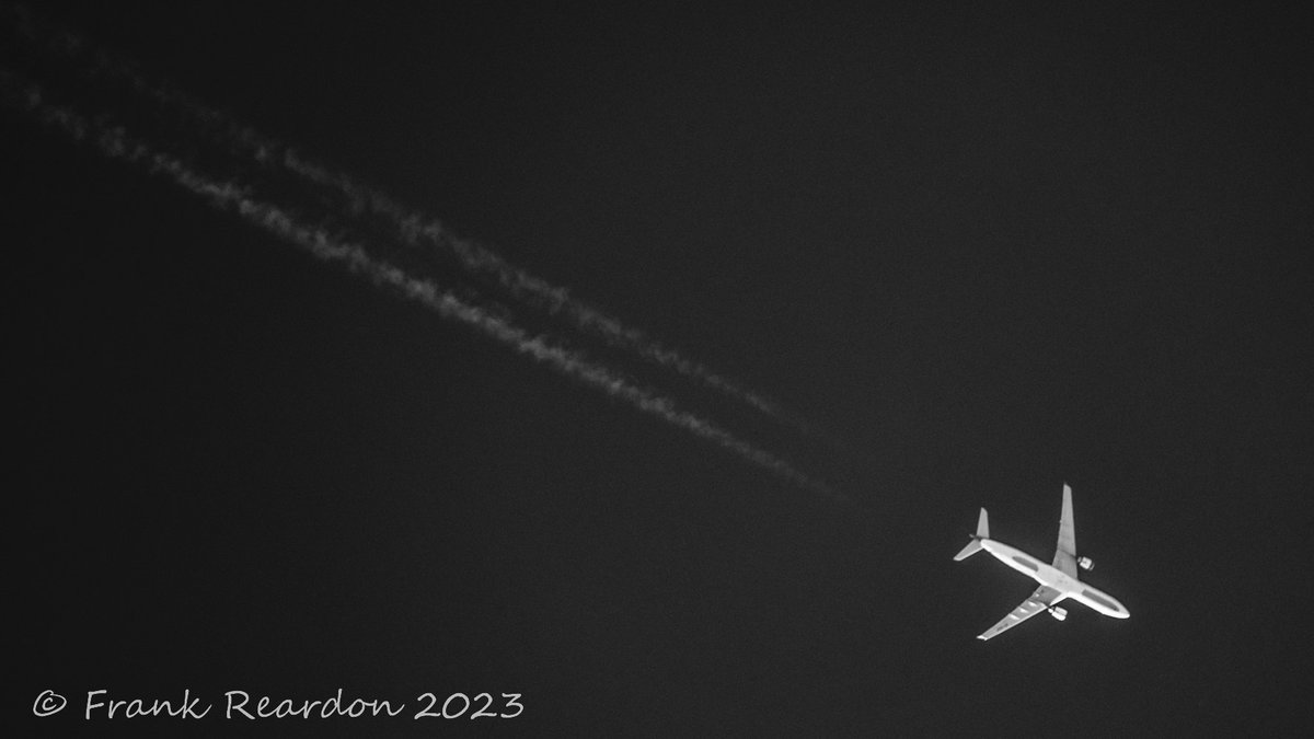 FrankReardon1's tweet image. Spotted flight #EI961 by @AerLingus #A333 #EIGCF flying over #Iqaluit #Nunavut on JAN.28.2023 #YFBSpotters #YFB