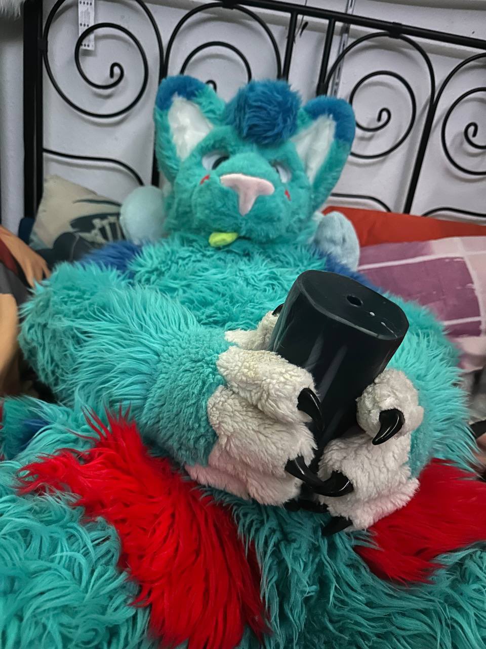 Huffs… that #baddragon feels so good #murrsuit #murrsuitmonday #cat #muzzle https://t.co/H1ov7kFfmU