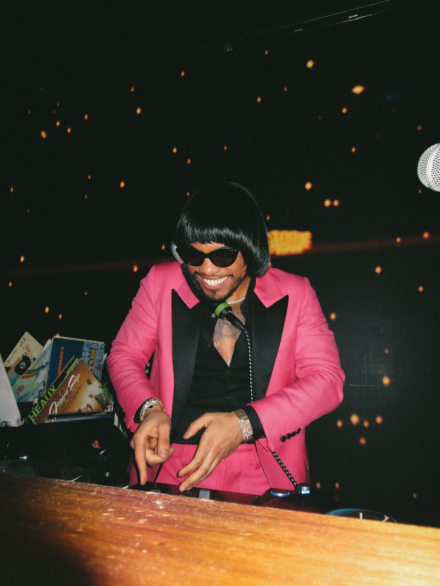 Afro_foo's tweet photo. DJ Pee Wee / Anderson Paak 🪩🤩 Salt Lake City 📍10/10 Experience  📸 https://t.co/8Px9KQel4Q