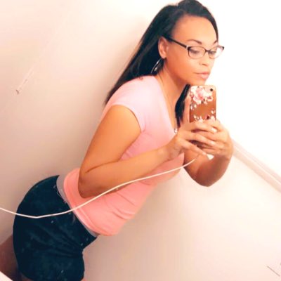 FreckleFaceBAyB's tweet photo. #NewProfilePic
#Uglass https://t.co/GoS3lJUqvr