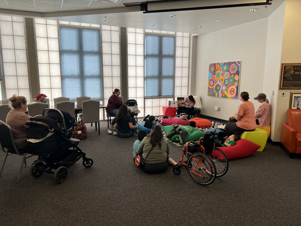 Art-loving preschoolers ages 3-5 and their grown-ups are invited to visit Feb. 1st for a beautifully illustrated story and an art activity. We will be reading "Yellow Kayak"

Details: 2:00 PM • Ages 3-5 • FREE