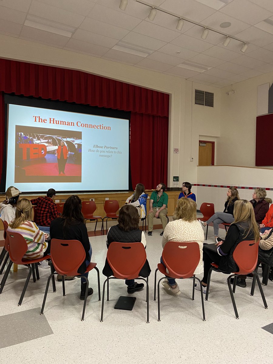 Tom Curry tweet media