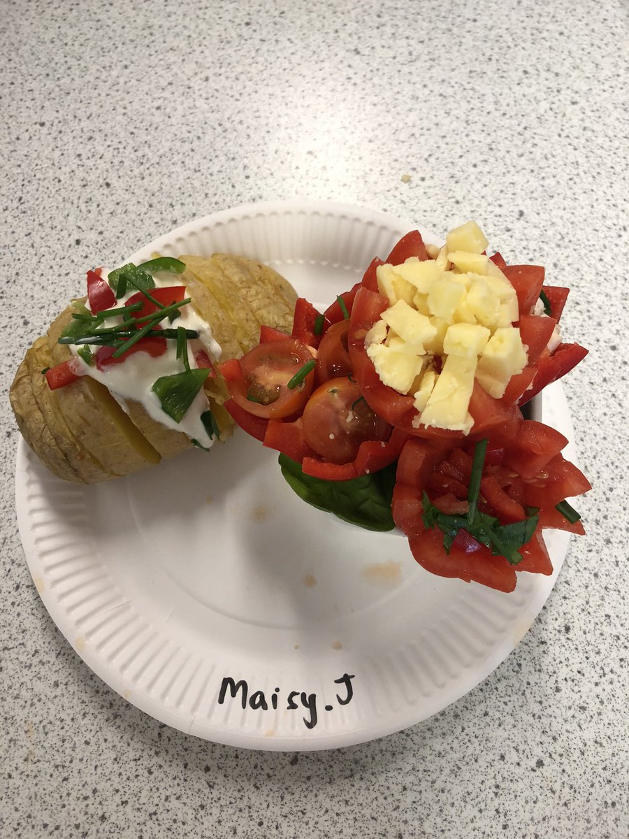 RcsFood's tweet photo. Some amazing presentation and knife skills demonstrated by our Y7s on their healthy snack this morning 👏👏 https://t.co/27Yoo7hmqO