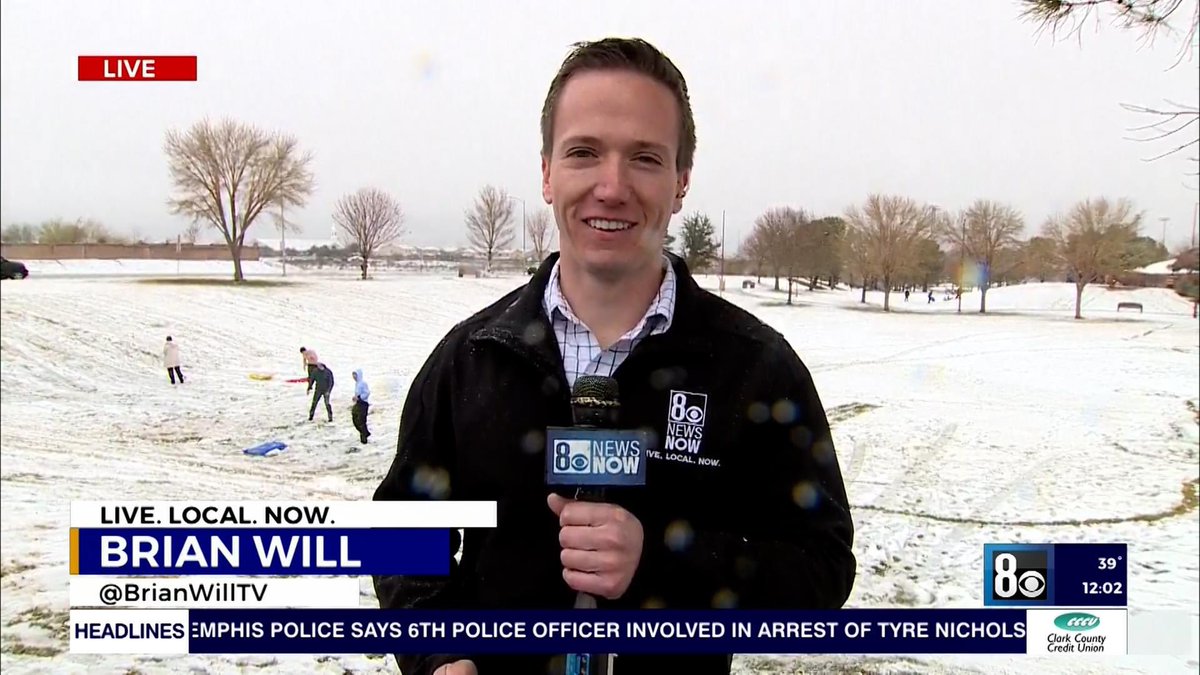 BrianWillTV's tweet photo. Never thought I’d say this but I’ve got #snowcoverage for you tonight on @8NewsNow in Las Vegas. ⛄️ https://t.co/uWvNAX7ae4