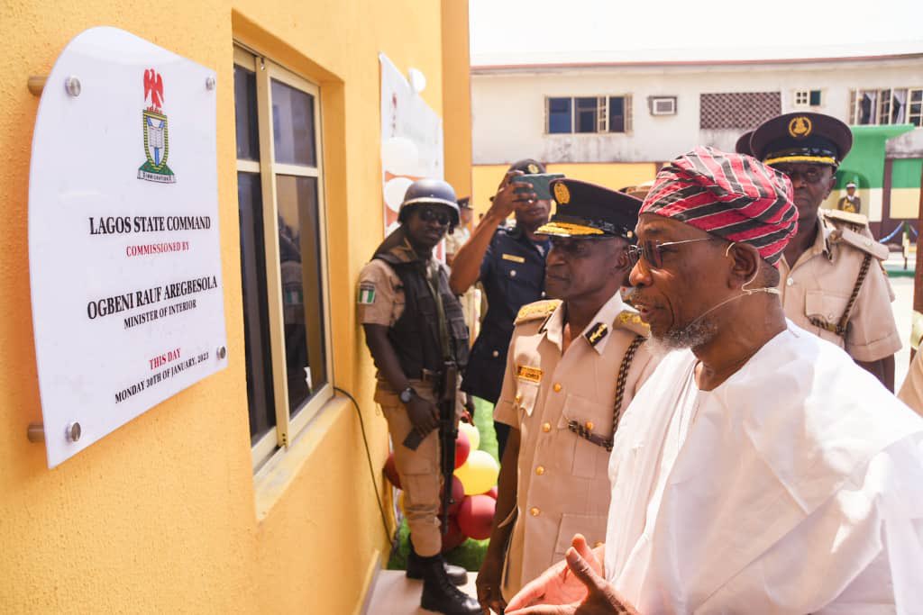 raufaregbesola tweet picture