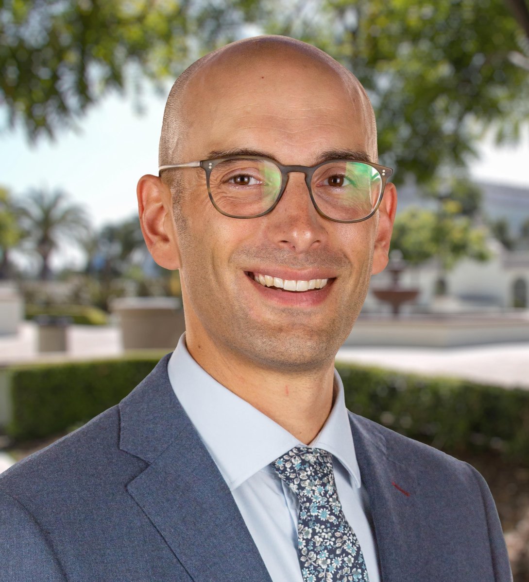 I'd like to congratulate Dr. Mark Chapman, who recently  received the Outstanding Undergraduate Research Mentor Award (OURMA),  Junior Award. His dedication to his students and his research work is  truly award-winning! #USDEngr