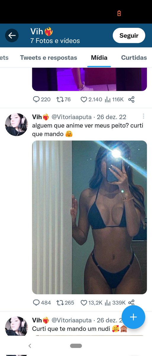 WillBayersJ's tweet photo. @larahgkkk Qual dos dois é fake ? https://t.co/0Rz8NVCUbu