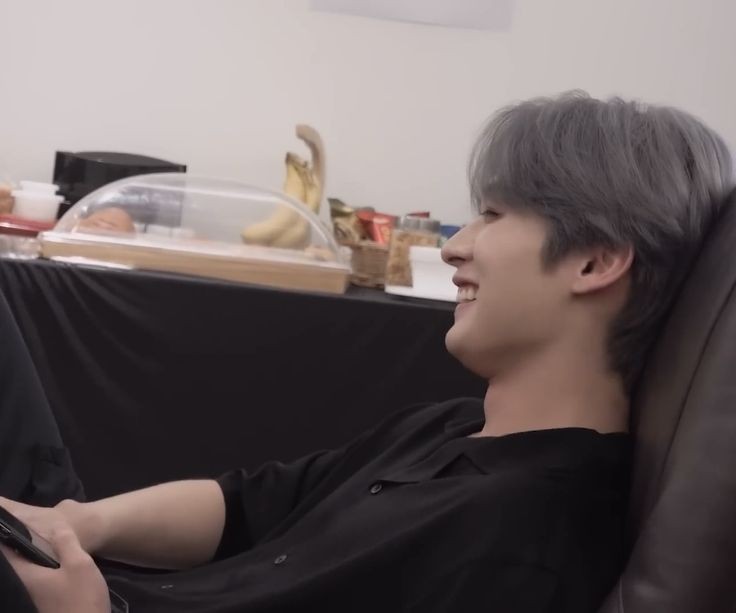 hi boyfie 🫵🏻‼️