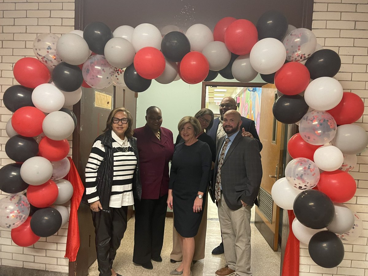 Meredith Mullen tweet media