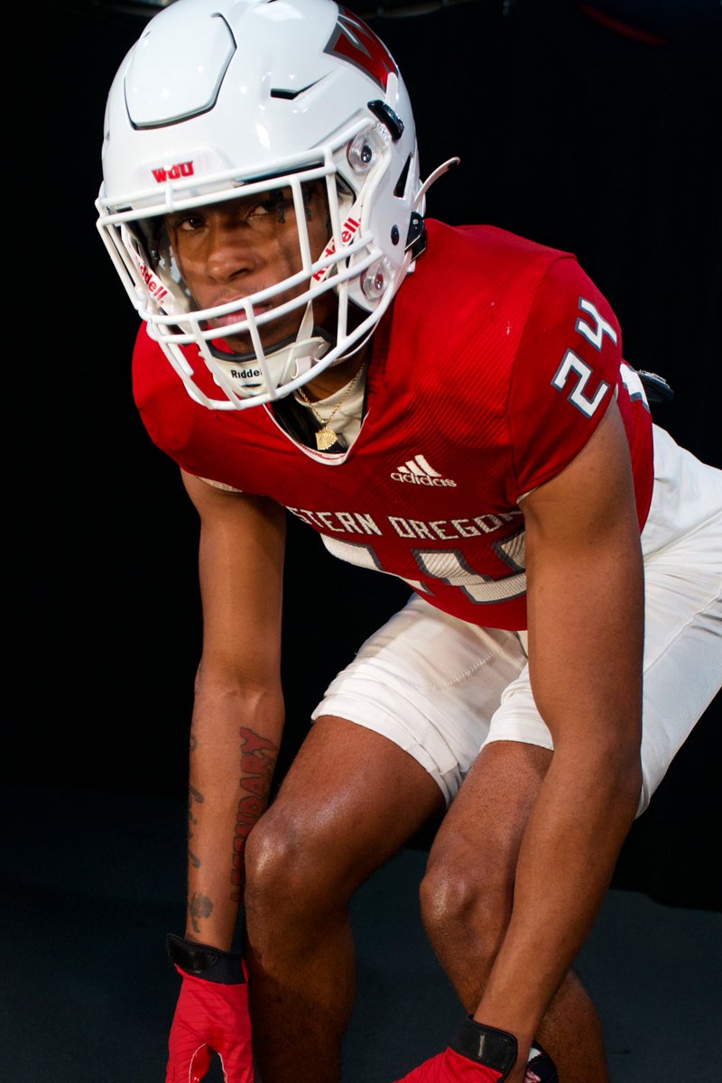 Aaron24Woodard's tweet photo. 100% Committed ❤️🐺!! #GoWolves @ArneFerguson @JasonSlowey @iTz_Rev @coach_rincon01 @BrandonHuffman https://t.co/hamy5imZdr
