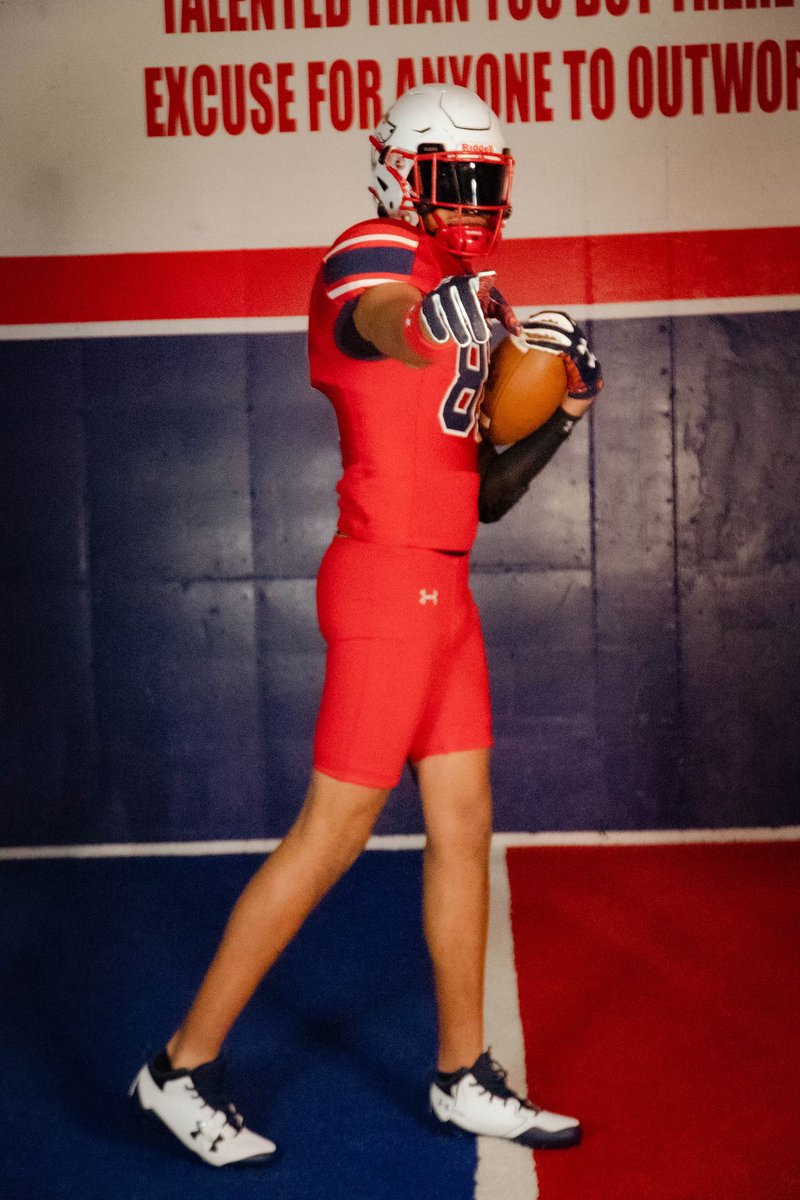 DomCS213's tweet photo. 100% COMMITTED!! 🐺🏈🔴🔵 #AGTG #ToTheTop @PhilipVigil @CoachSmith91 @Coach_JDodge @CSUPFootball @CCNextLevelFB @CreekFB @CWildSports https://t.co/szrCfieEYR