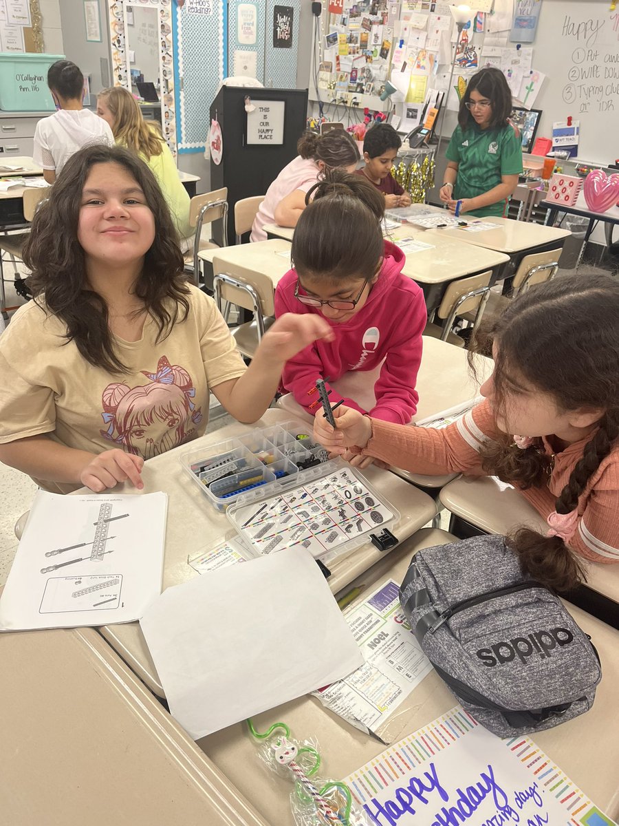 msnocallaghan's tweet photo. We had a BLAST making paper crunchers with our friends from Bricks4Kidz today! The 5th graders and I learned about a lot about how gears work, the importance of reading directions, and working as a team!! #weare126 https://t.co/LEWX8OhuAF