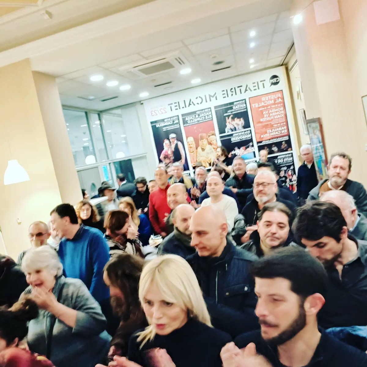 juanma_ramon's tweet image. A les #primariescompromis seguim apostant per seguir #transformant 

Envoltat de candidates...S'està quedant un equip curiós saps...

Esta vesprada amb @isauranavarro al #Micalet #Transformem