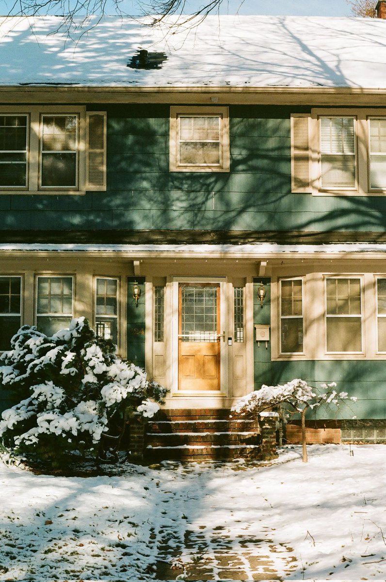 Beth Larter tweet media