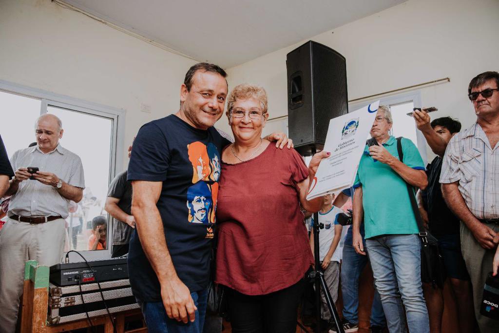 Ahora en San Ignacio con <a href="/passalacquaok/">Hugo Passalacqua</a> y el intendente Javier Peralta entregamos títulos de propiedad a 500 familias. El programa “Mi Titulo” da respuestas dignas a las familias Misioneras. Agradezco el trabajo de la <a href="/UEPMisiones/">UEP</a> <a href="/RicardoWellbach/">Ricardo Wellbach</a>