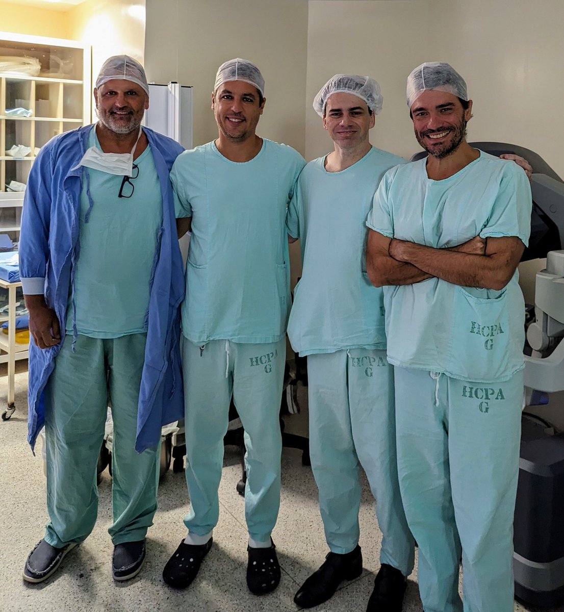 Tiago Rosito, MD/Phd (@tiagorosito) on Twitter photo A huge pleasure to host today one of the greatest robotic surgeons in the world here is Hospital de Clinicas de Porto Alegre. Amazing experience share the daVinci plataform with you! <a href="/HCPA_/">HCPA</a> <a href="/urohcpa/">Urologia HCPA</a> <a href="/RafaelFCoelho2/">Rafael Coelho</a> <a href="/sburs/">Soc Bras Urologia RS</a> <a href="/sbuoficial/">Sociedade Brasileira de Urologia</a> A huge pleasure to host today one of the greatest robotic surgeons in the world here is Hospital de Clinicas de Porto Alegre. Amazing experience share the daVinci plataform with you! <a href="/HCPA_/">HCPA</a> <a href="/urohcpa/">Urologia HCPA</a> <a href="/RafaelFCoelho2/">Rafael Coelho</a> <a href="/sburs/">Soc Bras Urologia RS</a> <a href="/sbuoficial/">Sociedade Brasileira de Urologia</a>