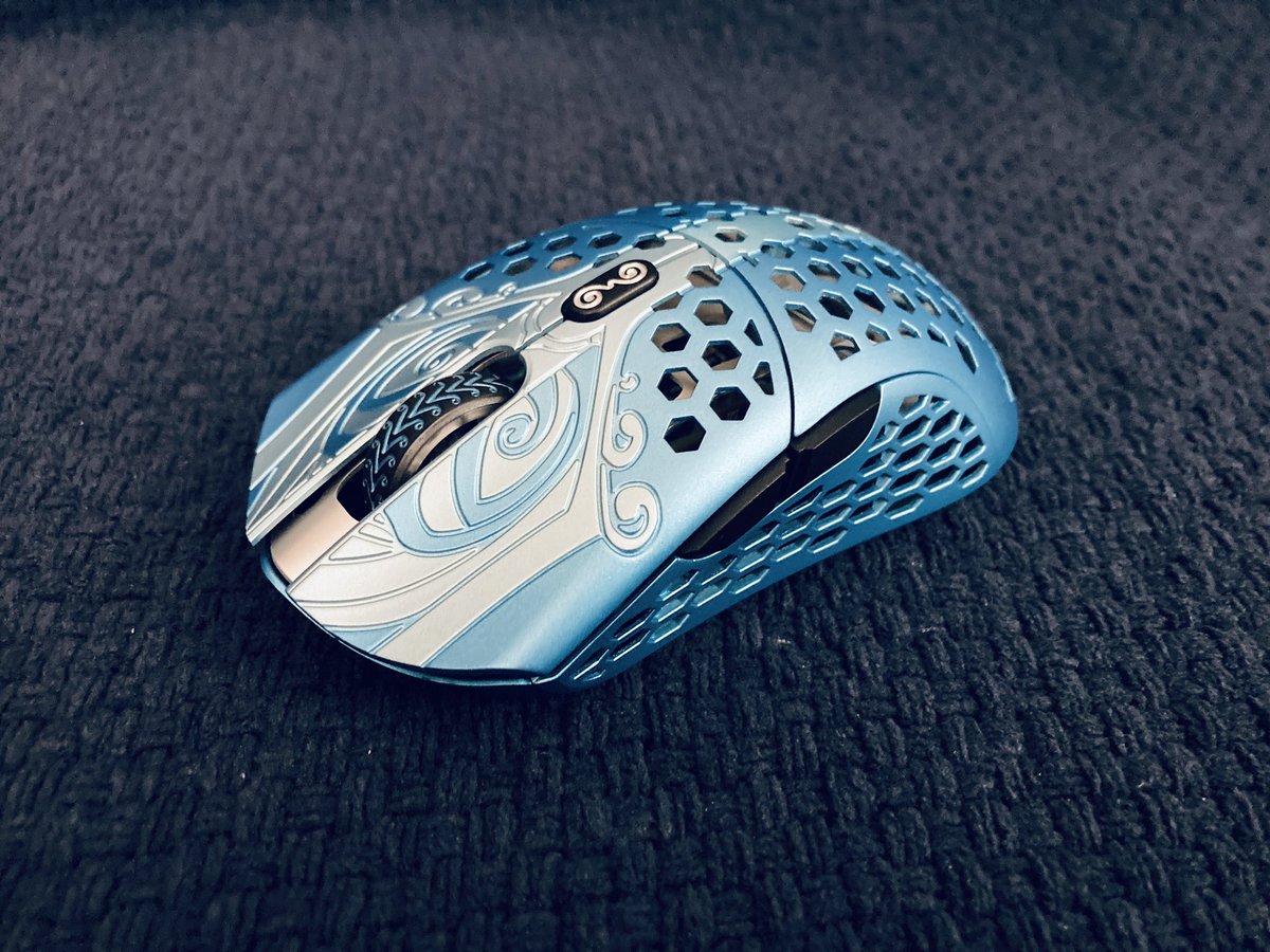 4G_b4nny's tweet image. More limited edition blue gaming gear acquired. But will I actually like using it or will it just be a piece of decoration?