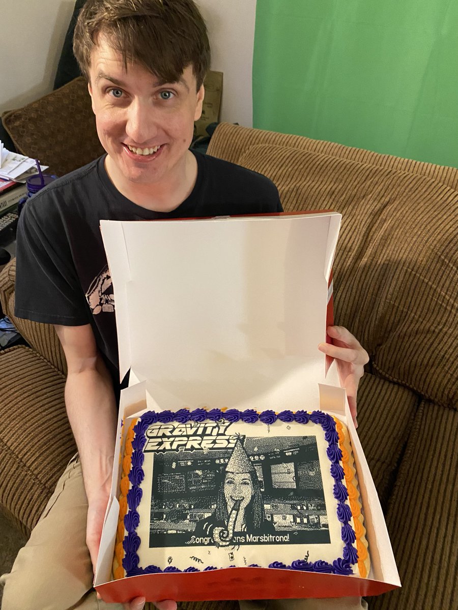 marsbitrona's tweet photo. I won a cake for being the first person to beat Gravity Express, an awesome @playdate game by @NHooff because life is incredible sometimes. https://t.co/K9l4eniYIE