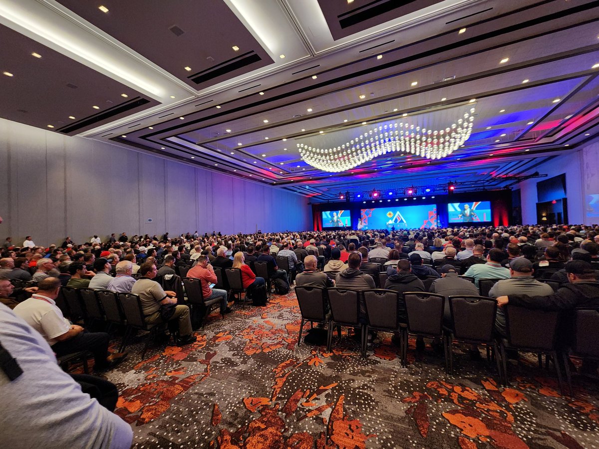 Local 92 has 7 members in Las Vegas training to better represent our members, along with 2500 other IAFF members! #ALTS23 #IAFF
<a href="/IAFFofficial/">International Association of Fire Fighters</a> <a href="/oapff4vp/">Jon Harvey</a> <a href="/oapffPres/">Mark Sanders</a>