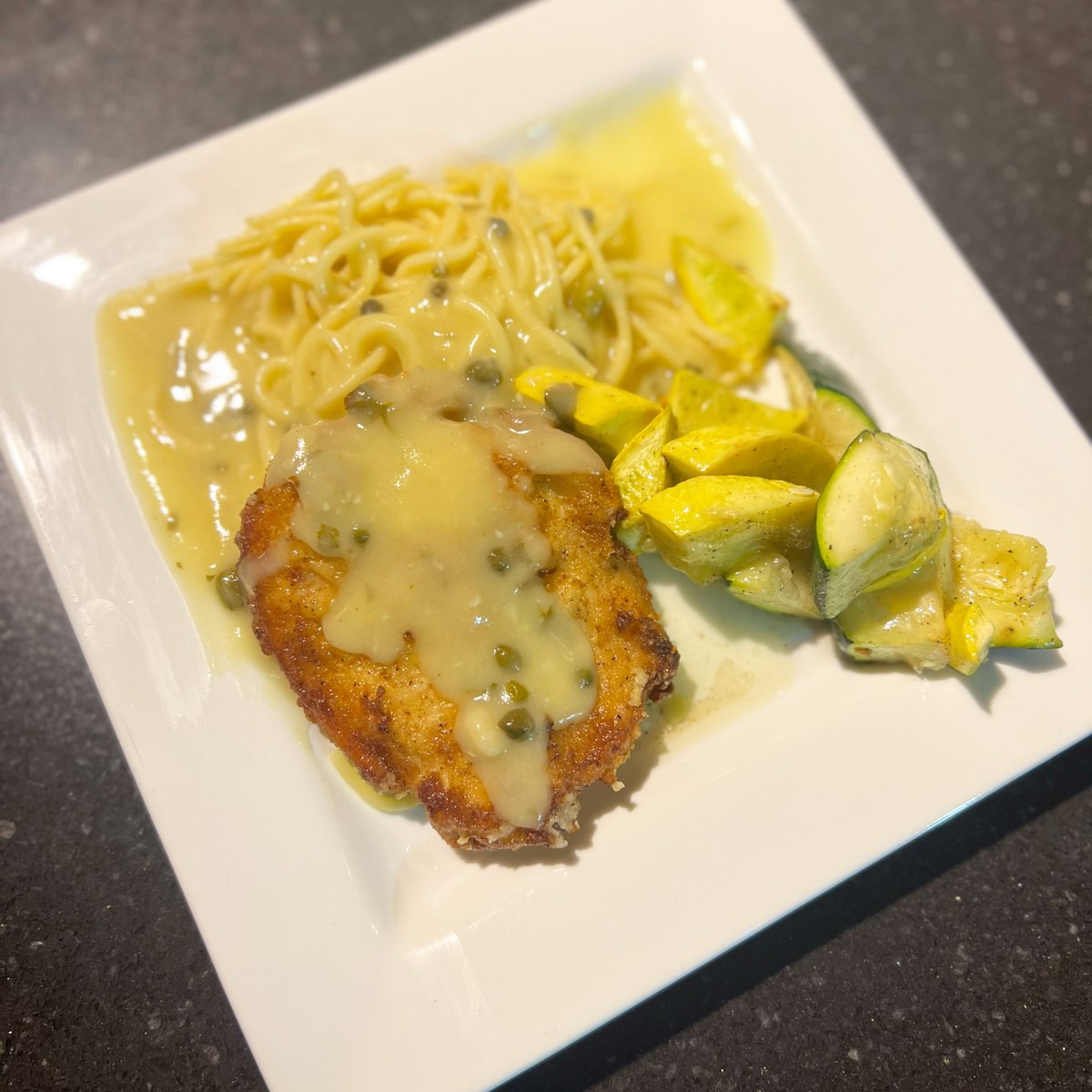 ClarkDining's tweet image. Come indulge in Chicken Piccata Platter at our Taste of Home stations! 
Our station emphasizes on food from every country to make you all feel home! 🥘 #tasteofhome