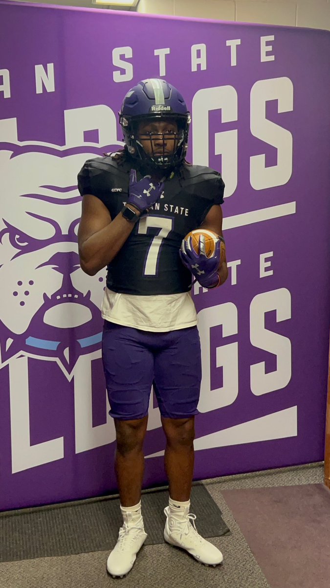 elijah7ry's tweet photo. Official!!! COMMITTED @RitenourFball @CoachFloydRHS @mattelderado @NateLatsch @coach_nez https://t.co/SsHGaPBDGJ