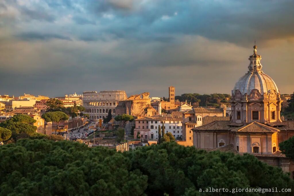 #sunset #rome #italy
.
.
.
#clouds #ruins #architecture #cityscape
#igersitalia #ig_italy #ig_italia #igerslazio #ig_lazio #igersroma #loves_roma_ #volgoitalia #volgolazio #canon_photos #loves_united_lazio #loves_lazio_ #italiainunoscatto #yallersitalia #vivolazio #vivo_ital…