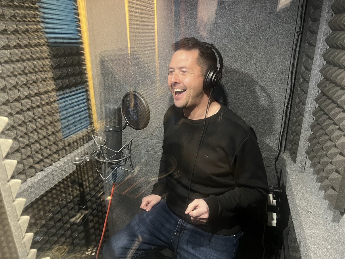 MartinBerger12's tweet photo. Always a joy to work with @realbennickless on voice over projects for one of our industry leading clients. Star of @BGT and an award winning comedian. Catch his national theatre tour in 2023. https://t.co/o3BdCDvuHU