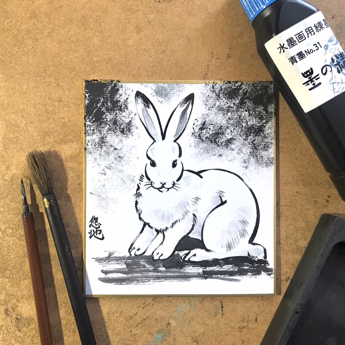 shouryu00's tweet image. 2/19(日)冬のA-Paradaiseにて墨絵ワークショップ「墨絵で描く”雪うさぎ”」を開催いたします。
墨絵ってどこから始めたらいいの？
下書きってどうやって描いたらいいの？
などなど…
今回は、色紙を使って下書きから転写、線の引き方が学べるワークショップとなっております。
#AParadise　#青森市